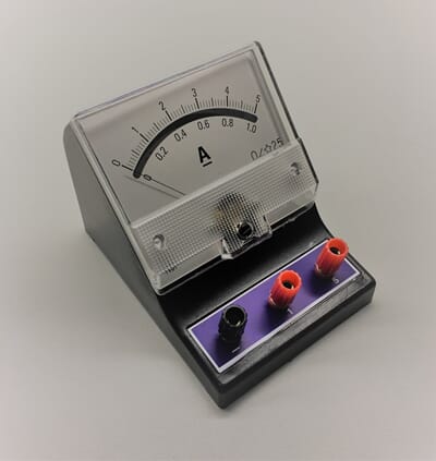 Ampermeter, analogt, 0-1 A/ 0-5 A
